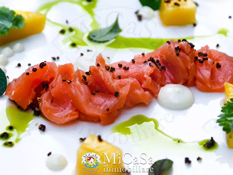 Immagine 11 di Locale commerciale in vendita  in Via Giovanni Pascoli a Livorno