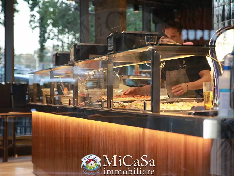 Immagine 12 di Locale commerciale in vendita  in Via Giovanni Pascoli a Livorno