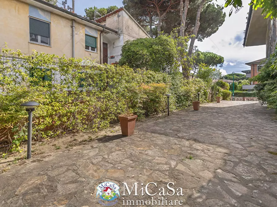 Immagine 26 di Villetta a schiera in vendita  in Via Delle Ginestre a Pisa