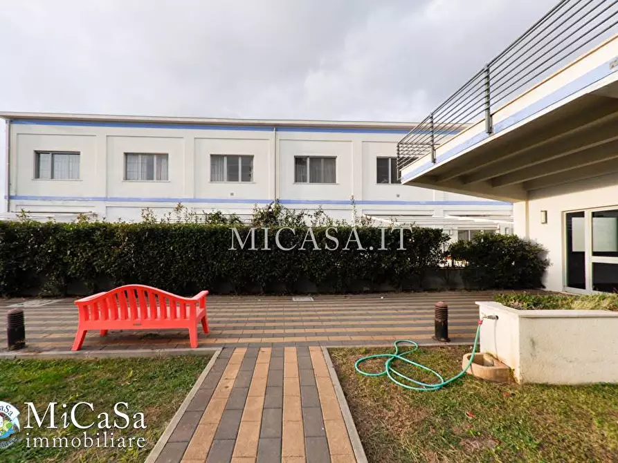 Immagine 25 di Villetta a schiera in vendita  in Viale Del Tirreno a Pisa