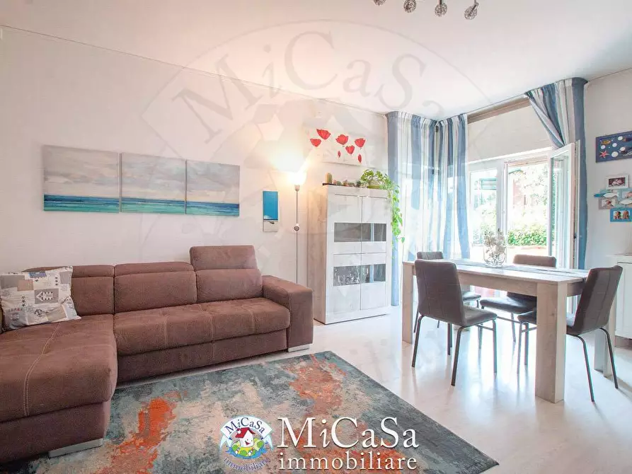 Immagine 8 di Appartamento in vendita  in via dei biancospini a Pisa