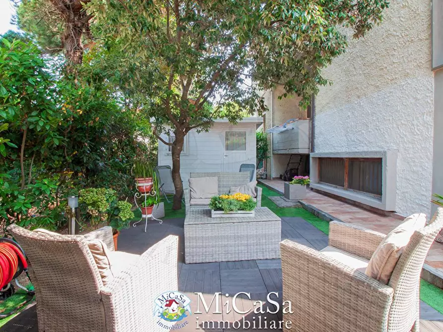 Immagine 15 di Appartamento in vendita  in via dei biancospini a Pisa