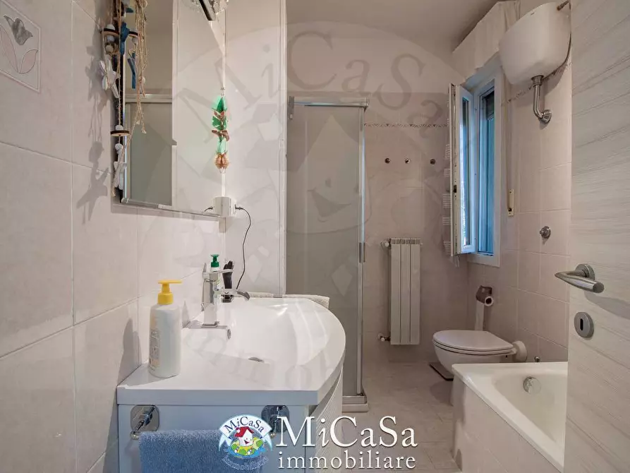 Immagine 24 di Appartamento in vendita  in via dei biancospini a Pisa