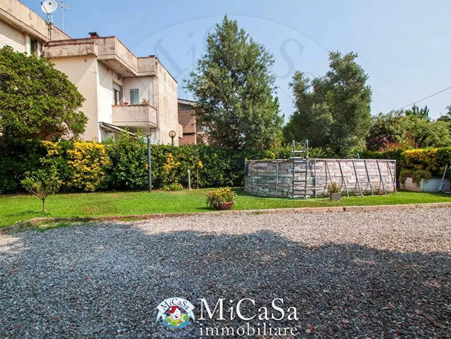 Immagine 25 di Appartamento in vendita  in via dei biancospini a Pisa