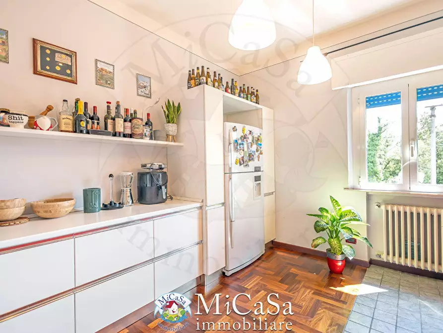 Immagine 11 di Appartamento in vendita  in via dei biancospini a Pisa