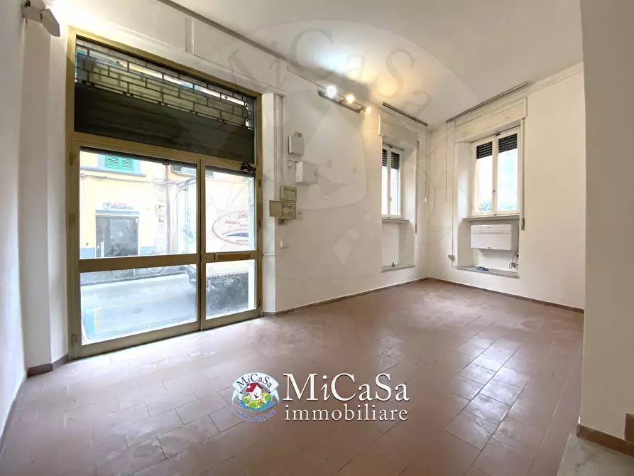 Immagine 2 di Locale commerciale in vendita  in Via Giuseppe Garibaldi a Pisa