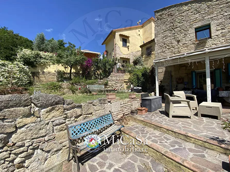 Immagine 12 di Casa bifamiliare in vendita  in Via del Pino a Collesalvetti