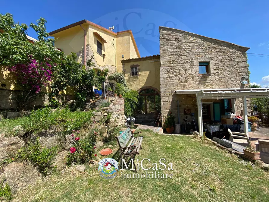 Immagine 4 di Casa bifamiliare in vendita  in Via del Pino a Collesalvetti