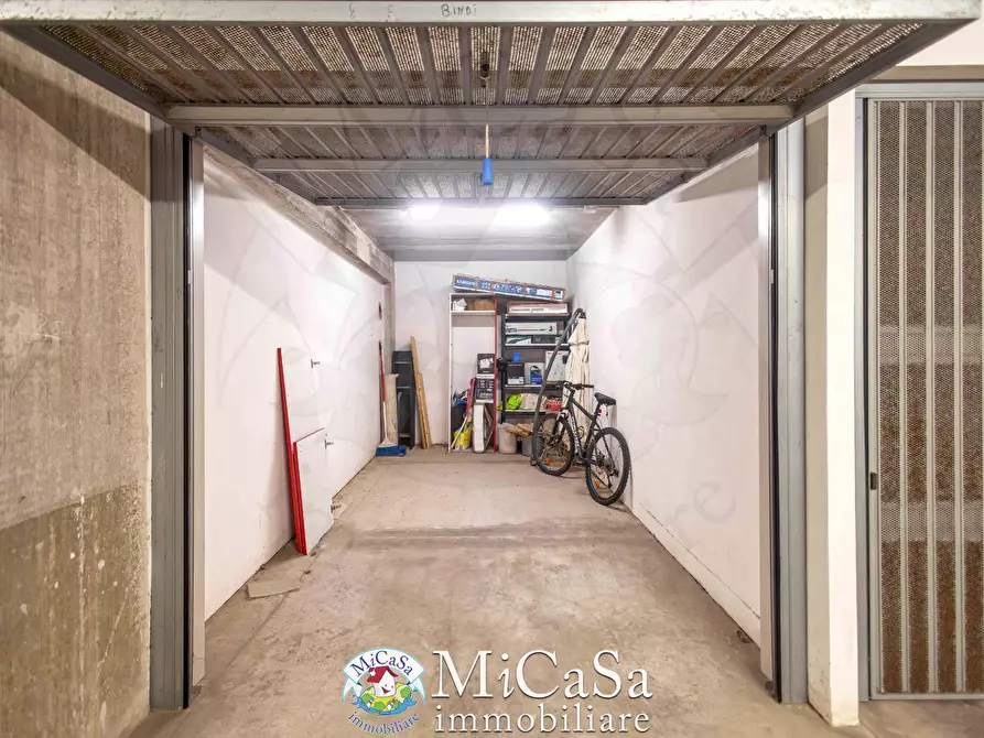 Immagine 16 di Appartamento in vendita  in Via Delle Mimose a Pisa