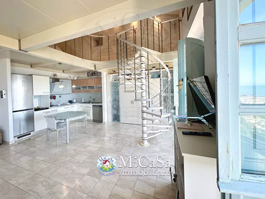 Immagine 11 di Appartamento in vendita  in viale del tirreno a Pisa