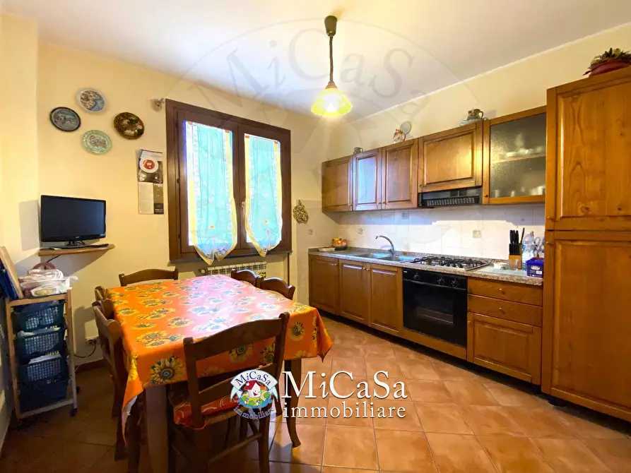 Immagine 14 di Villa in vendita  in Via Livornese a Pisa