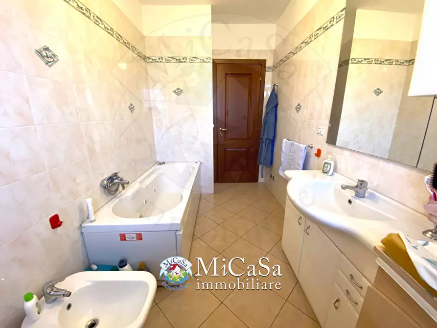 Immagine 25 di Villa in vendita  in Via Livornese a Pisa