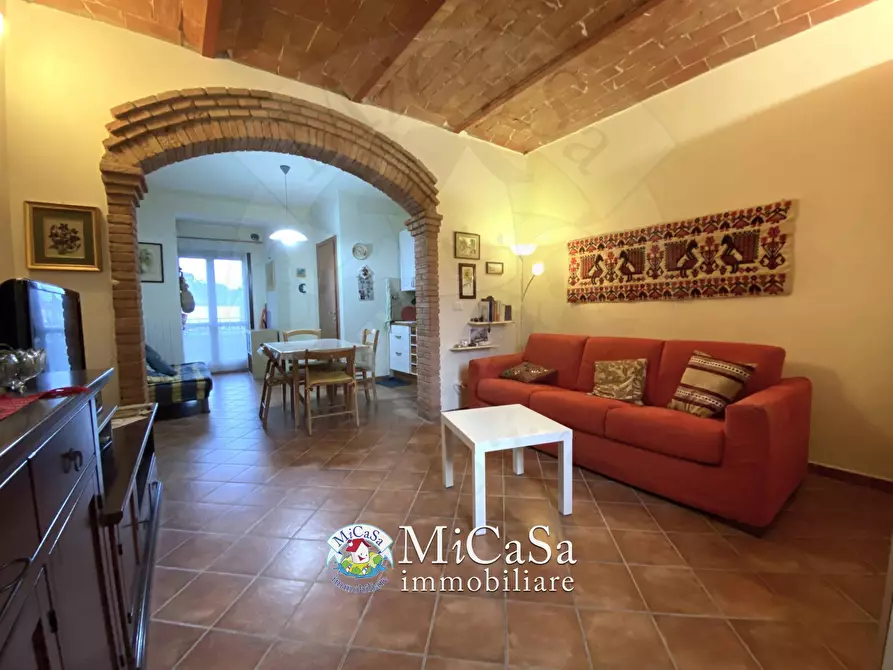 Immagine 1 di Appartamento in affitto  in via Garibaldi a Collesalvetti