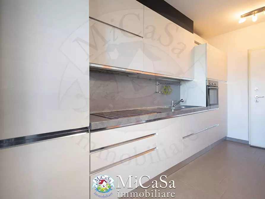 Immagine 10 di Appartamento in vendita  in Via Delle Magnolie a Pisa