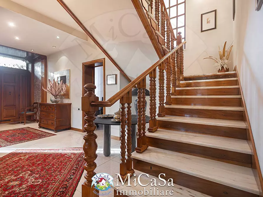 Immagine 17 di Villa in vendita  in Via Degli Alberi a Pisa