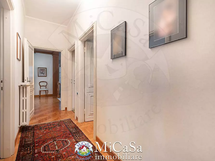 Immagine 22 di Villa in vendita  in Via Degli Alberi a Pisa