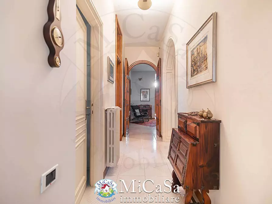 Immagine 29 di Villa in vendita  in Via Degli Alberi a Pisa