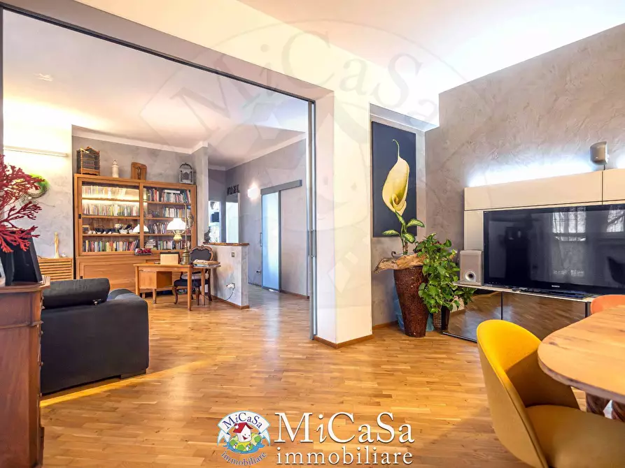 Immagine 10 di Appartamento in vendita  in Via Delle Trincere a Pisa