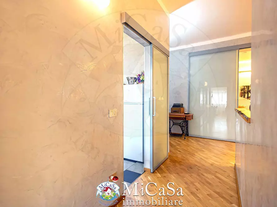 Immagine 11 di Appartamento in vendita  in Via Delle Trincere a Pisa