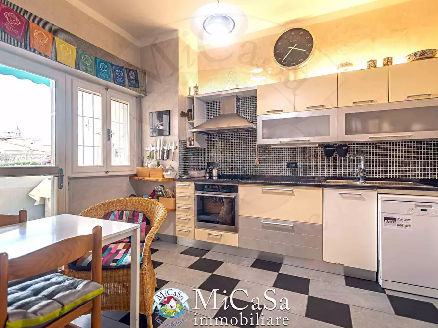 Immagine 13 di Appartamento in vendita  in Via Delle Trincere a Pisa