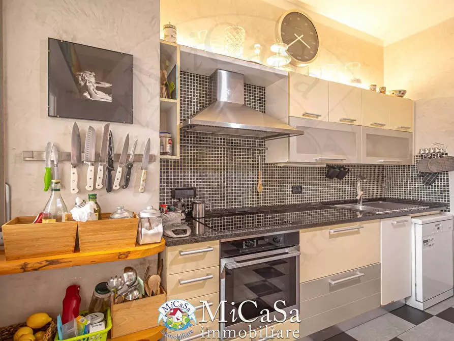 Immagine 16 di Appartamento in vendita  in Via Delle Trincere a Pisa