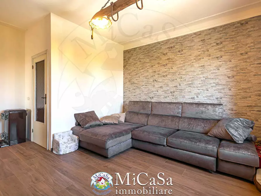 Immagine 12 di Villa in vendita  in Via Macerata a Cascina