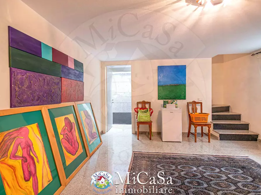 Immagine 25 di Villa in vendita  in via tronto a Cecina