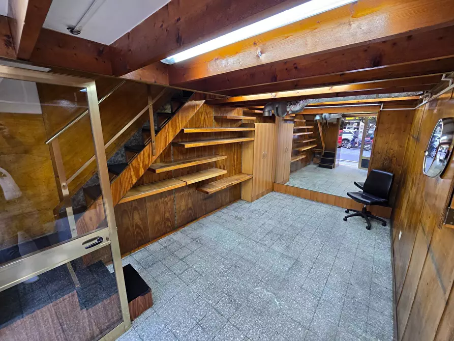 Immagine 3 di Locale commerciale in affitto  in Viale Quinto Ennio a Bari