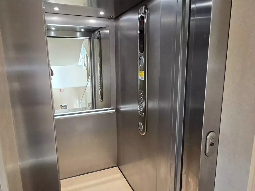 Immagine 6 di Appartamento in vendita  in Strada Vicinale San Pasquale a Bari