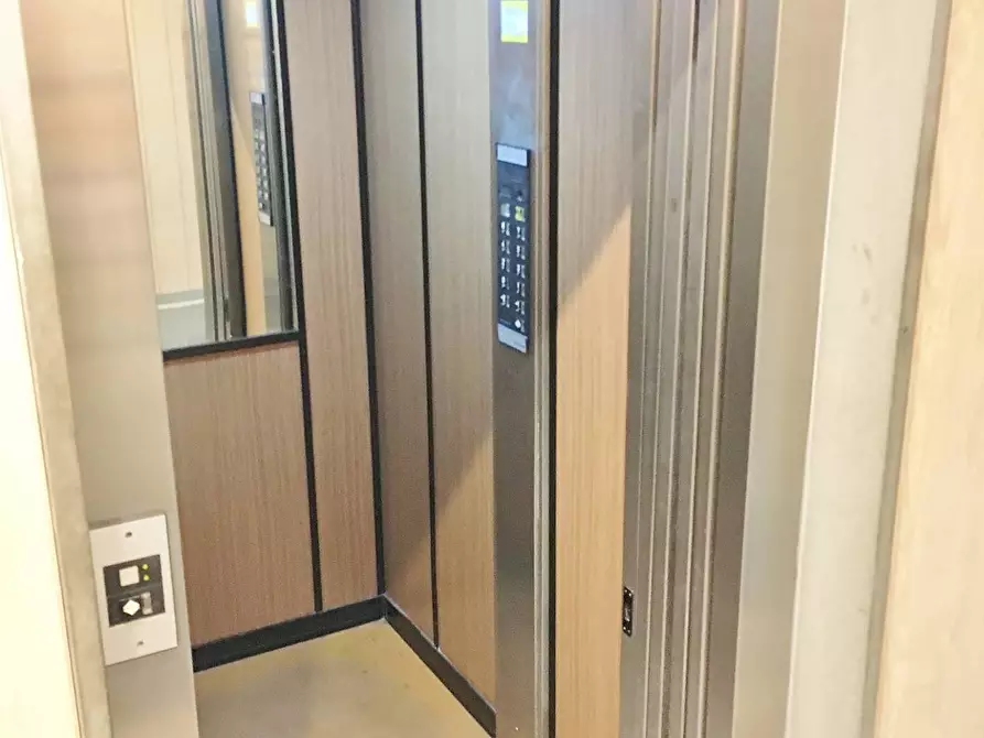 Immagine 21 di Ufficio in vendita  in Via Demetrio Marin a Bari