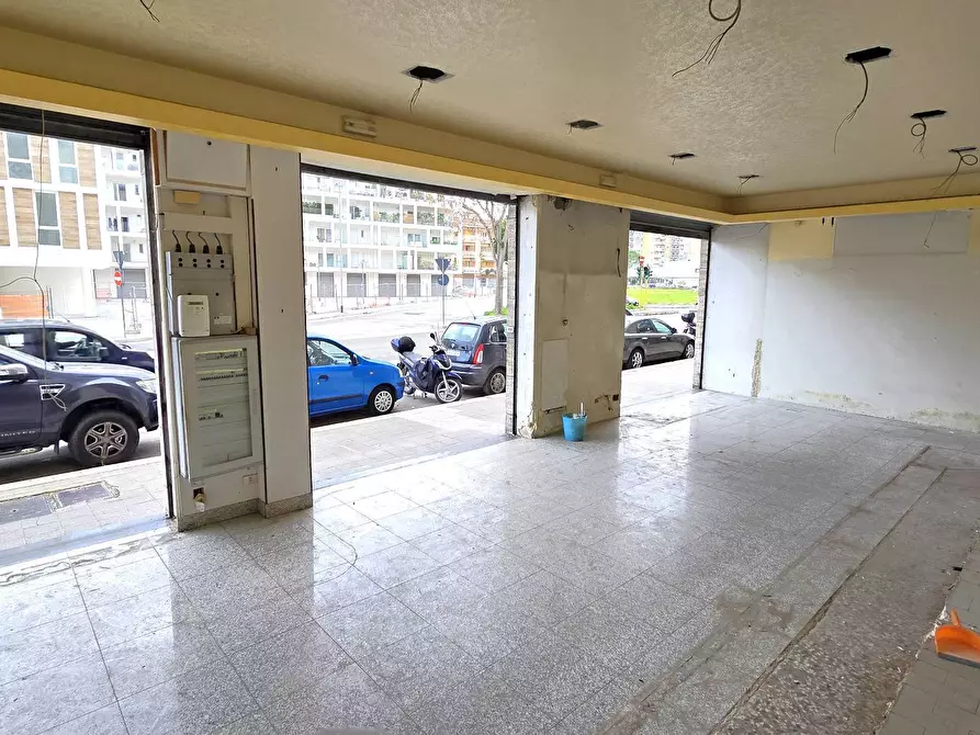 Immagine 5 di Locale commerciale in affitto  in via fanelli a Bari