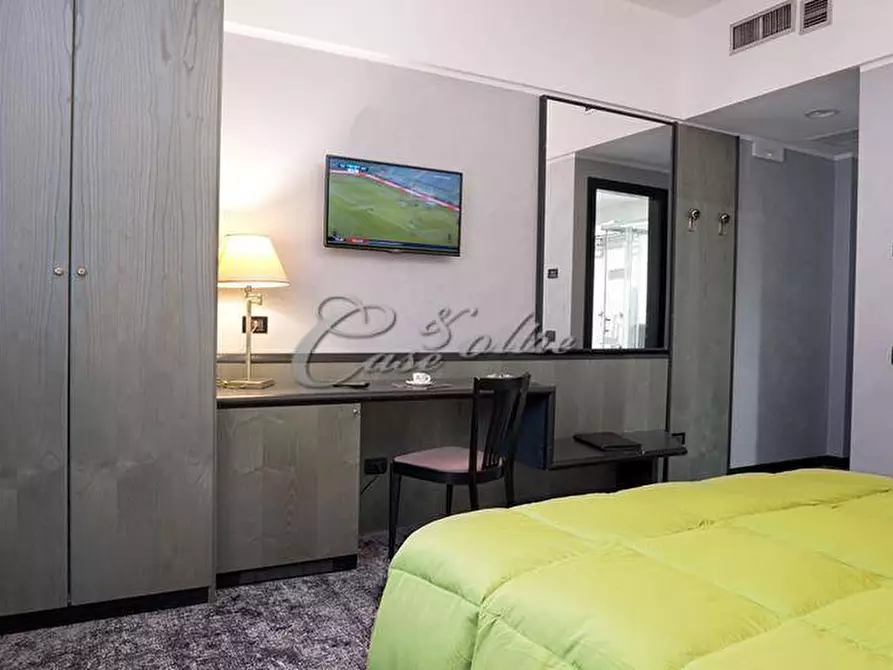 Immagine 20 di Albergo/B&B/Residence in vendita  in Via Maestri Comacini a Cermenate