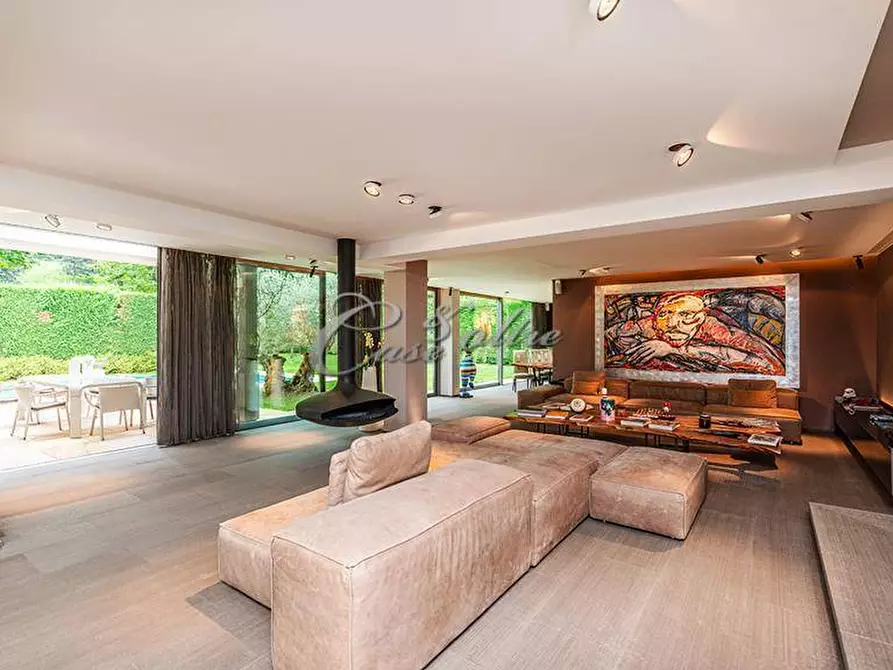 Immagine 7 di Villa in vendita  in Piazza Castello a Carimate