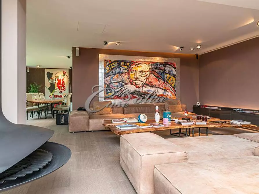 Immagine 9 di Villa in vendita  in Piazza Castello a Carimate