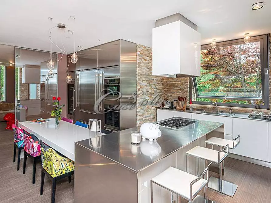 Immagine 11 di Villa in vendita  in Piazza Castello a Carimate