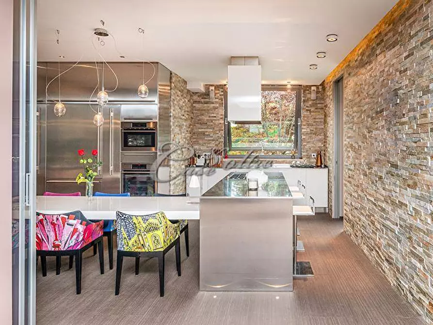 Immagine 12 di Villa in vendita  in Piazza Castello a Carimate