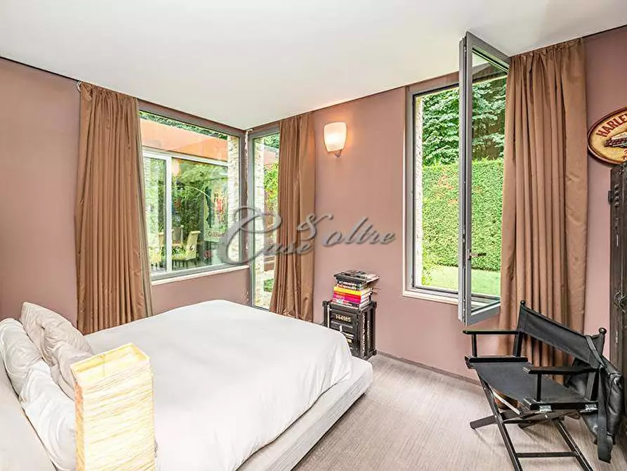 Immagine 26 di Villa in vendita  in Piazza Castello a Carimate