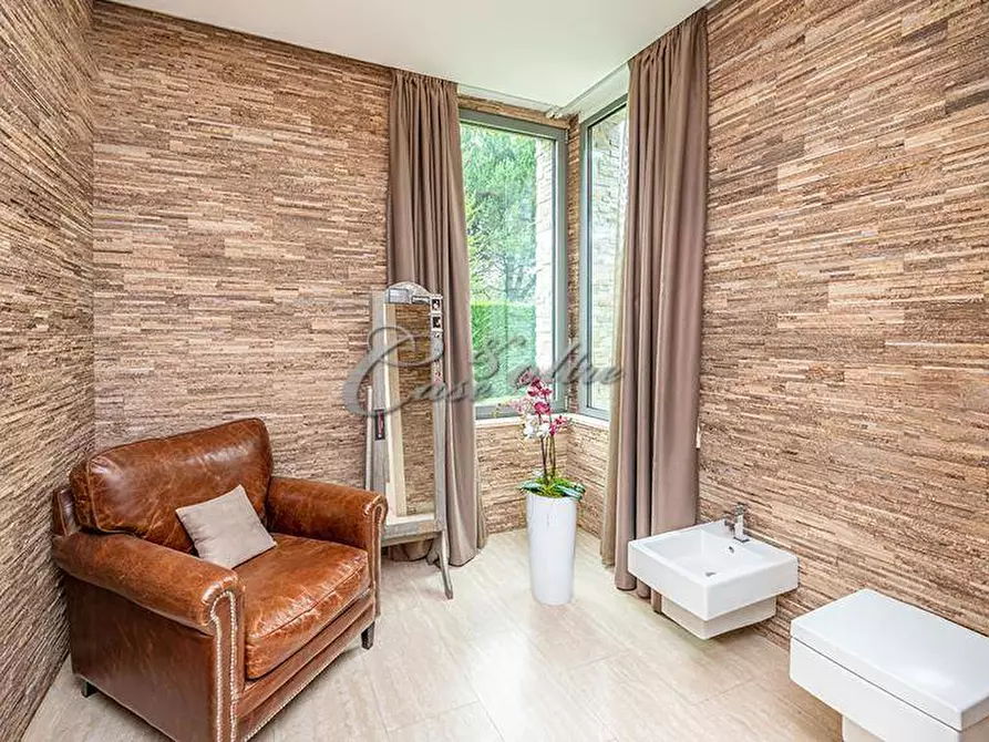 Immagine 28 di Villa in vendita  in Piazza Castello a Carimate