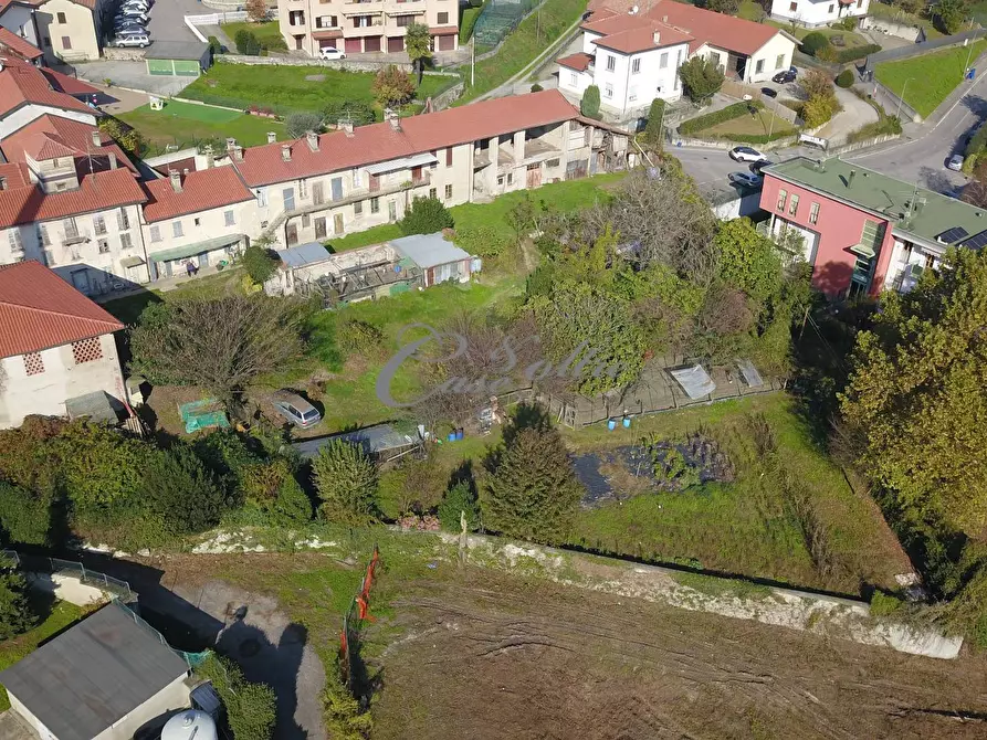 Immagine 1 di Palazzo in vendita  in Via del Pozzo a Cucciago