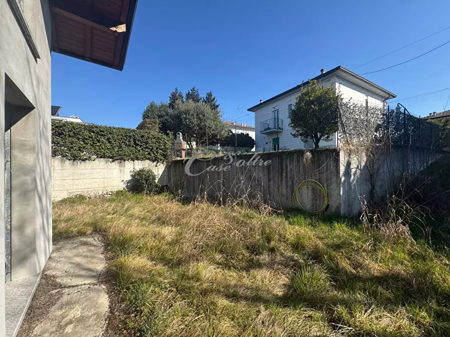 Immagine 25 di Villa in vendita  in Via Villaggio Trieste a Cantù