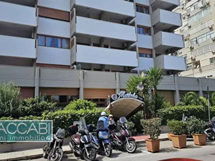 Immagine 2 di Appartamento in vendita  in Via Salvatore Puglisi a Palermo