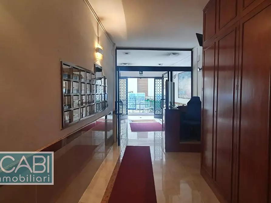 Immagine 5 di Ufficio in affitto  in Corso Camillo Finocchiaro Aprile a Palermo