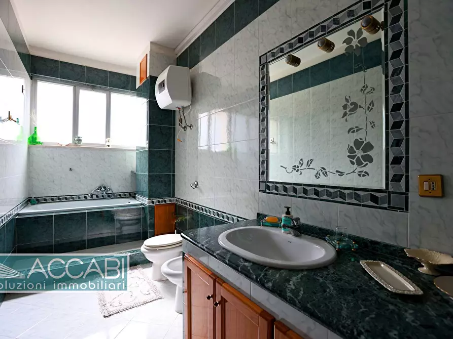 Immagine 15 di Appartamento in vendita  in Via Albiri a Palermo