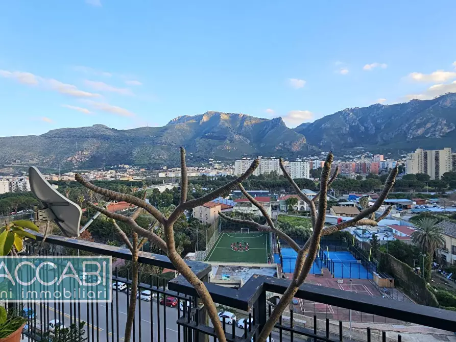 Immagine 5 di Appartamento in vendita  in Via Albiri a Palermo