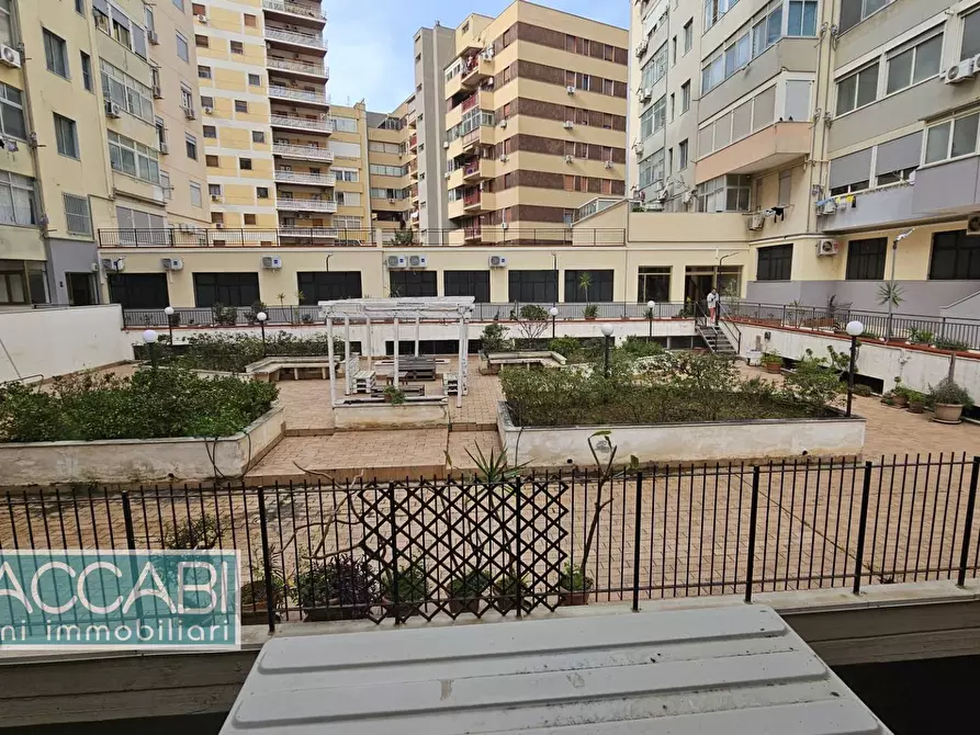 Immagine 20 di Ufficio in affitto  in Via Salvatore Puglisi a Palermo