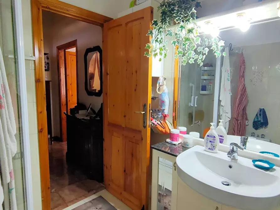 Immagine 14 di Villa in vendita  in via delle pilozze a Palombara Sabina