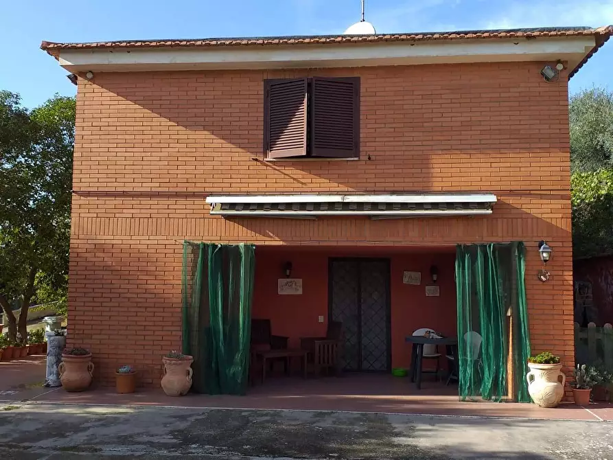 Immagine 29 di Villa in vendita  a Palombara Sabina