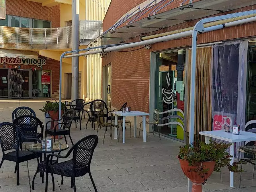 Immagine 8 di Attività commerciale in vendita  in piazza caduti sul lavoro a Monterotondo