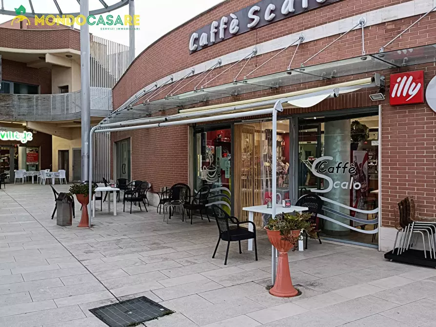 Immagine 2 di Attività commerciale in vendita  in piazza caduti sul lavoro a Monterotondo