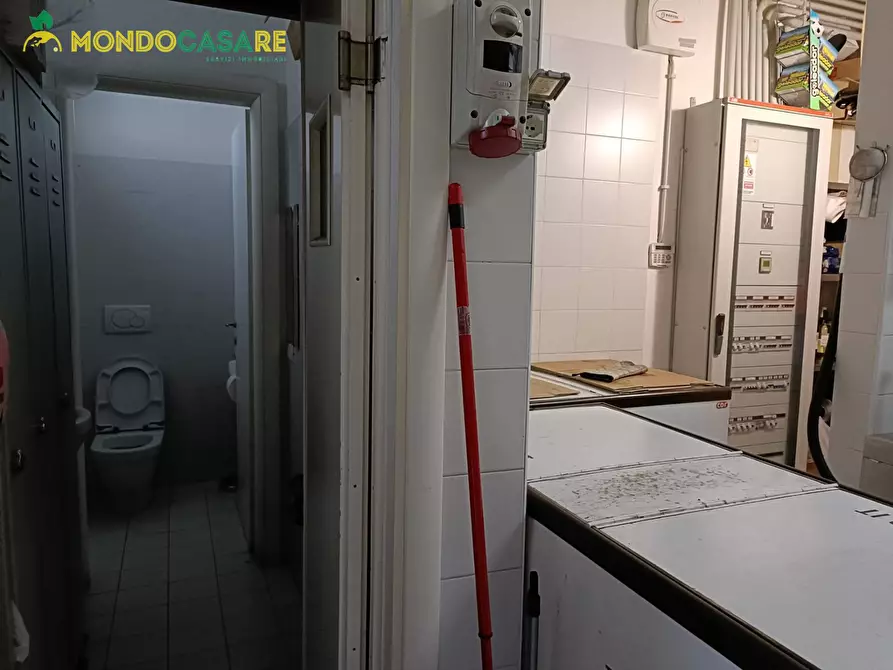 Immagine 16 di Attività commerciale in vendita  in piazza caduti sul lavoro a Monterotondo